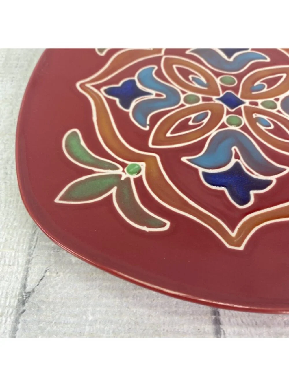Better Homes & Gardens MEDALLION Floral Red Square Stoneware Lunch Plate Set 2